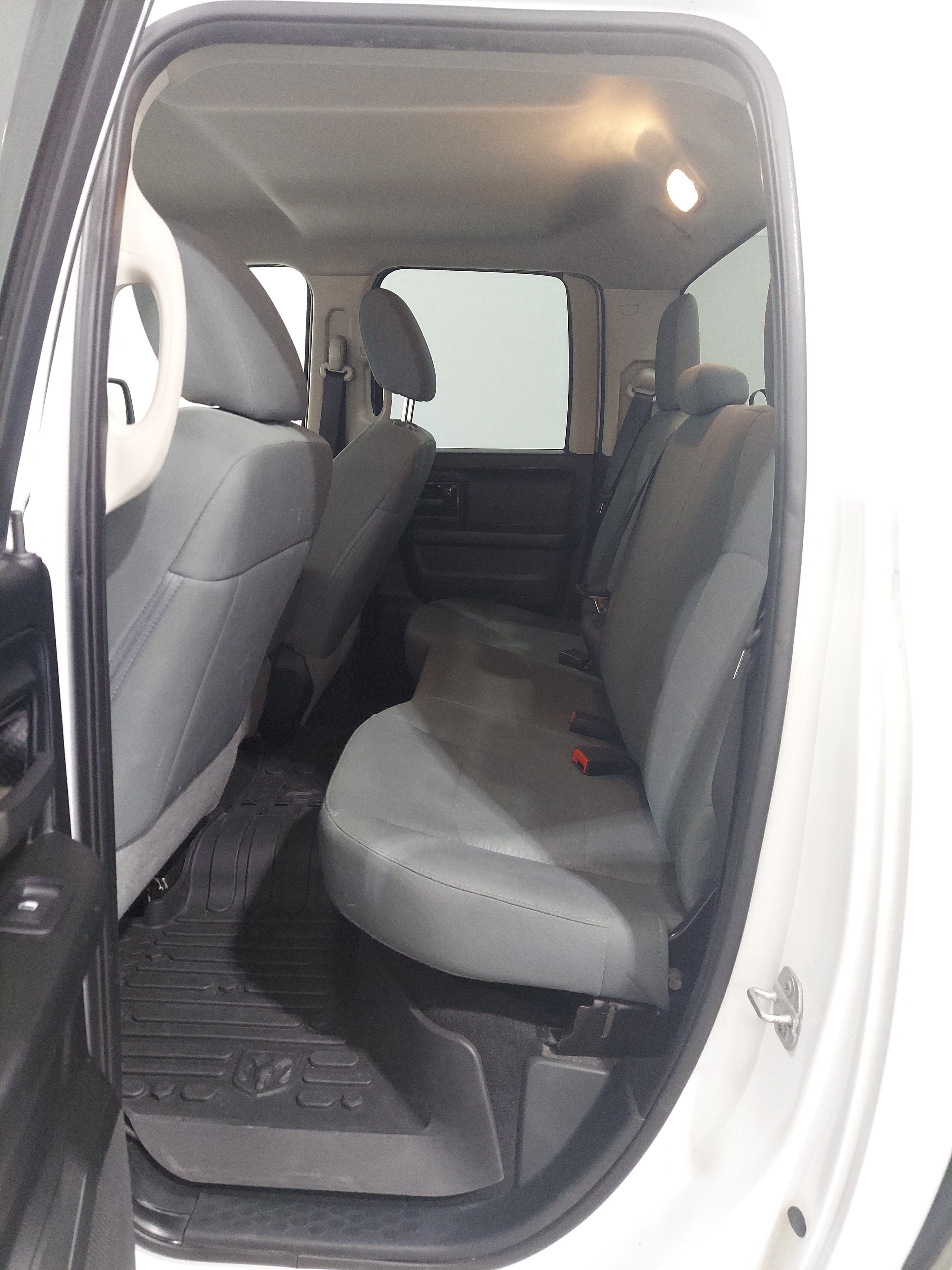 Used 2018 RAM 1500 Express w/ Express Value Package AWD/4WD image 12