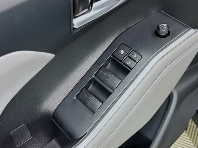 Used 2022 Toyota Highlander XLE image 18