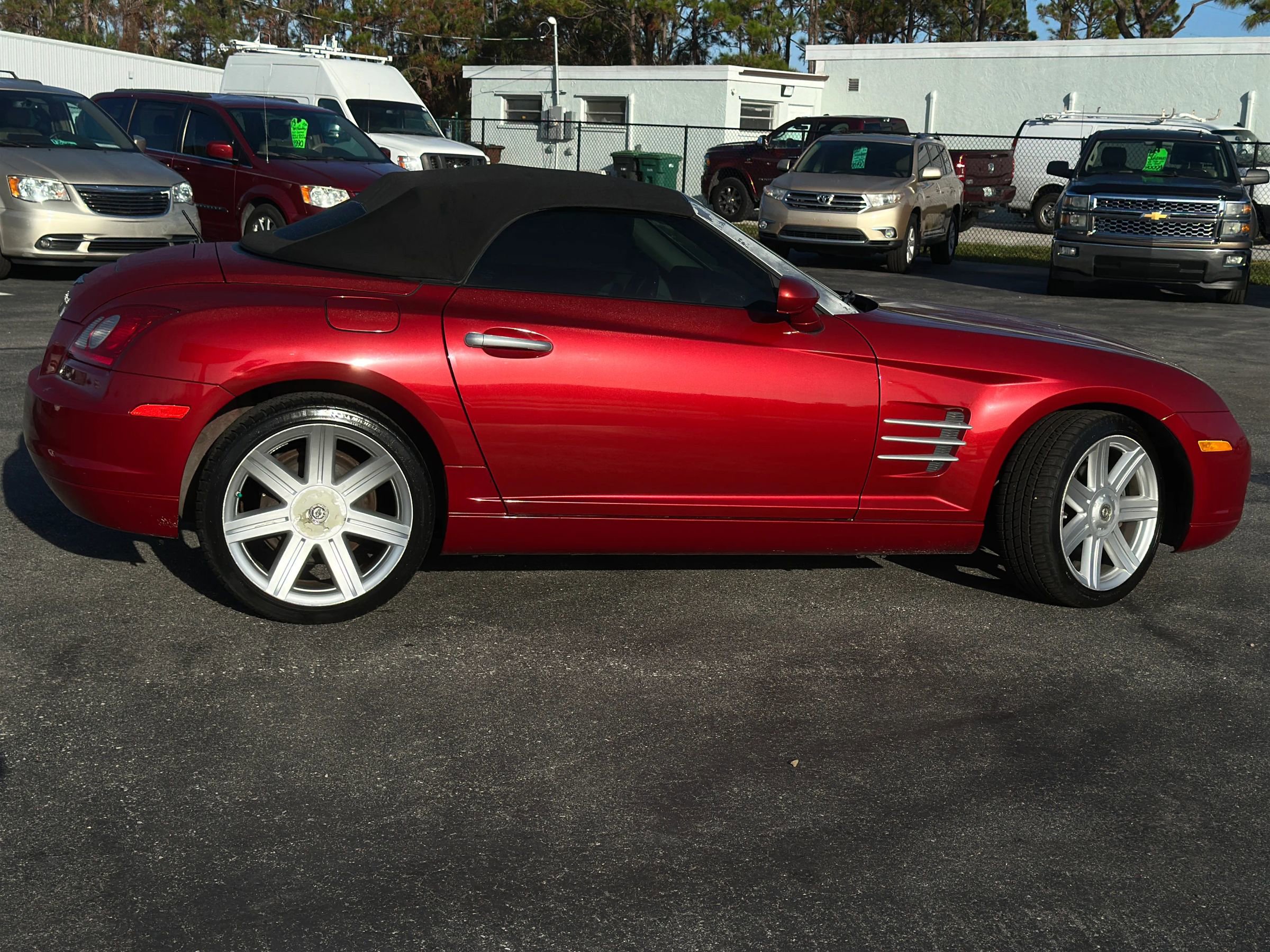 Used 2005 Chrysler Crossfire Limited image 9