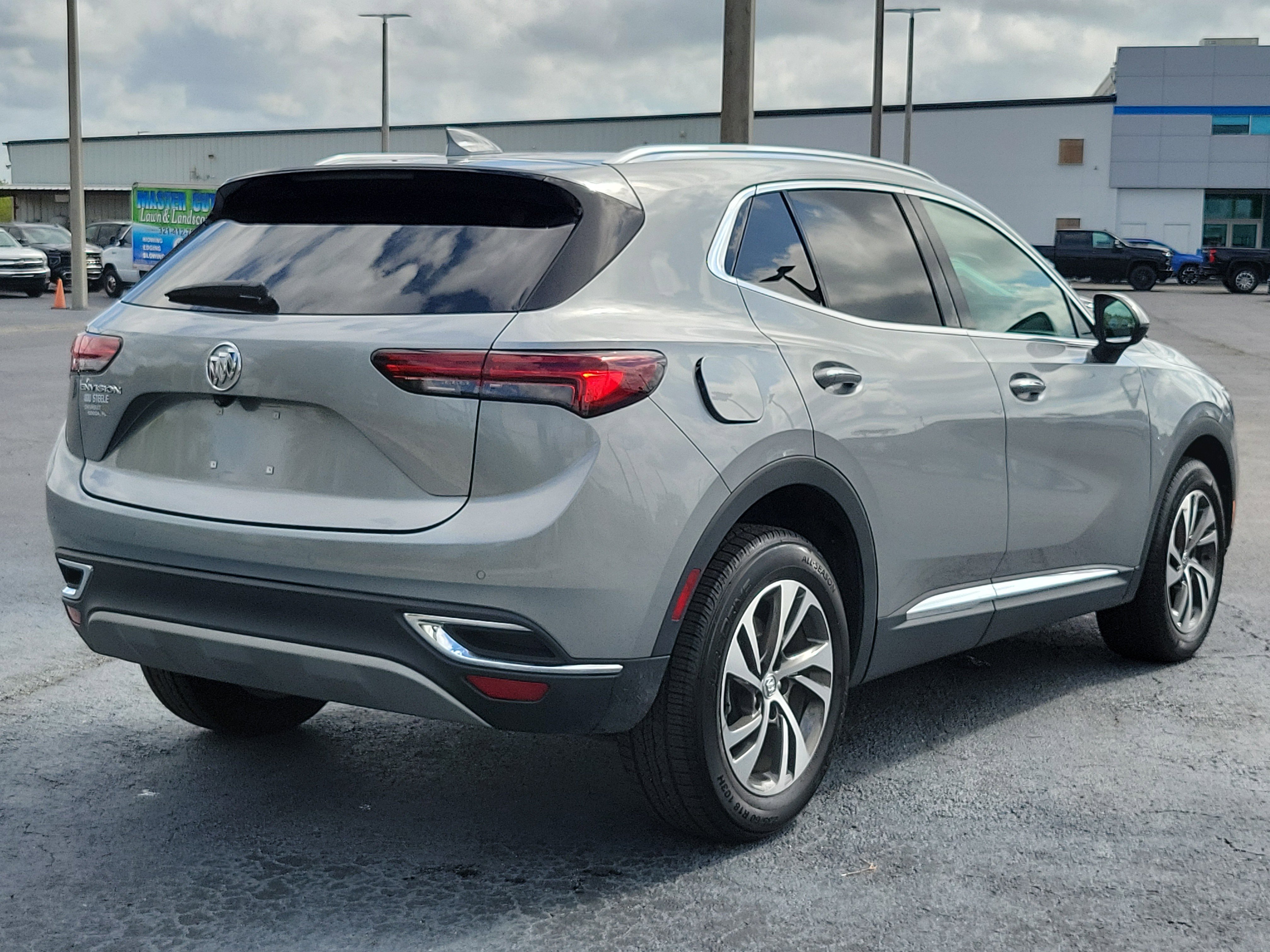 Used 2023 Buick Envision Essence image 6