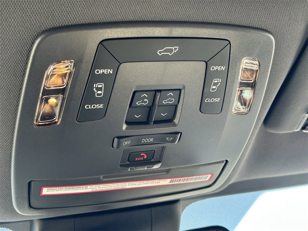 Used 2023 Toyota Sienna XLE image 21