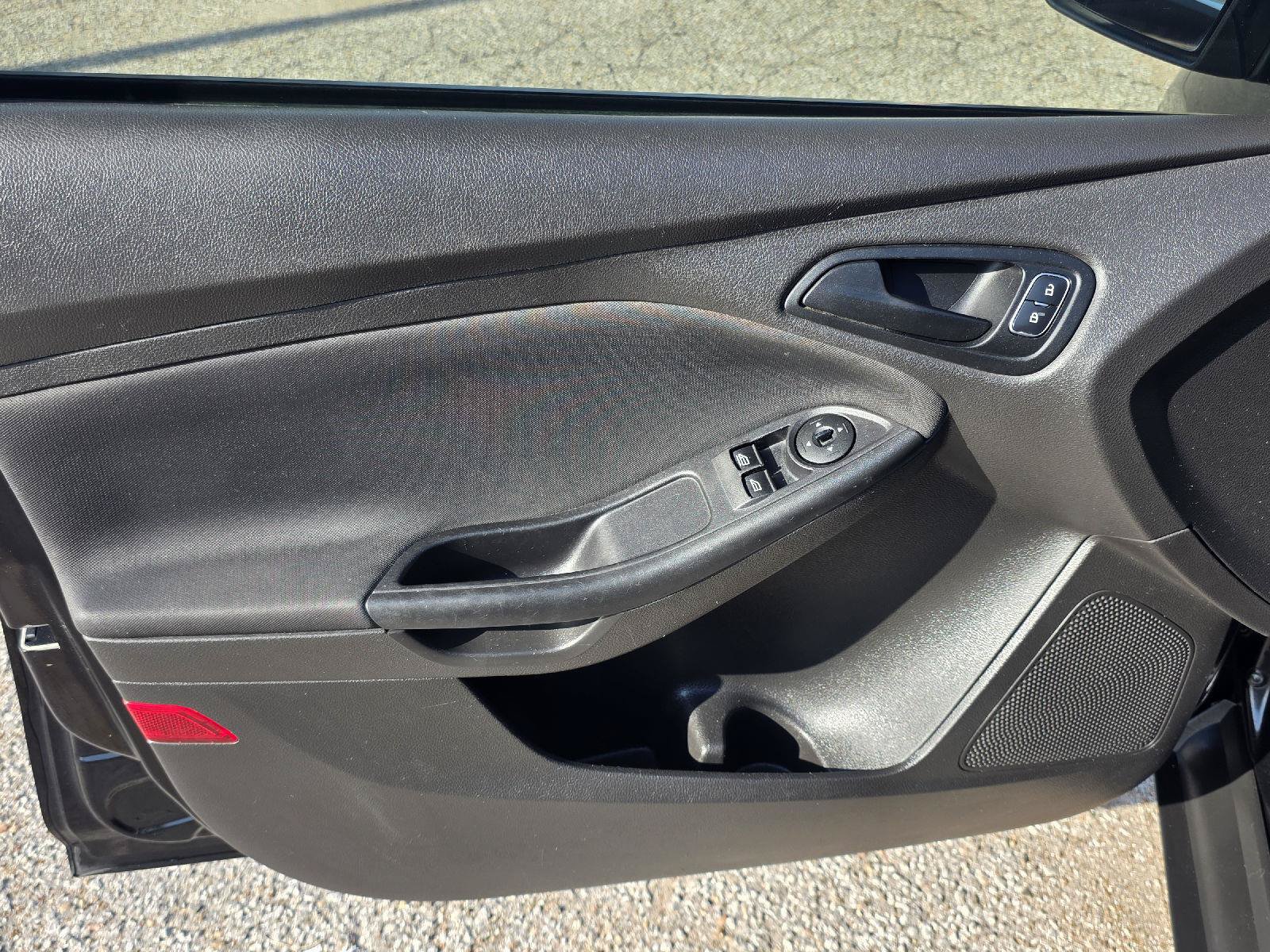 Used 2016 Ford Focus S FWD image 29