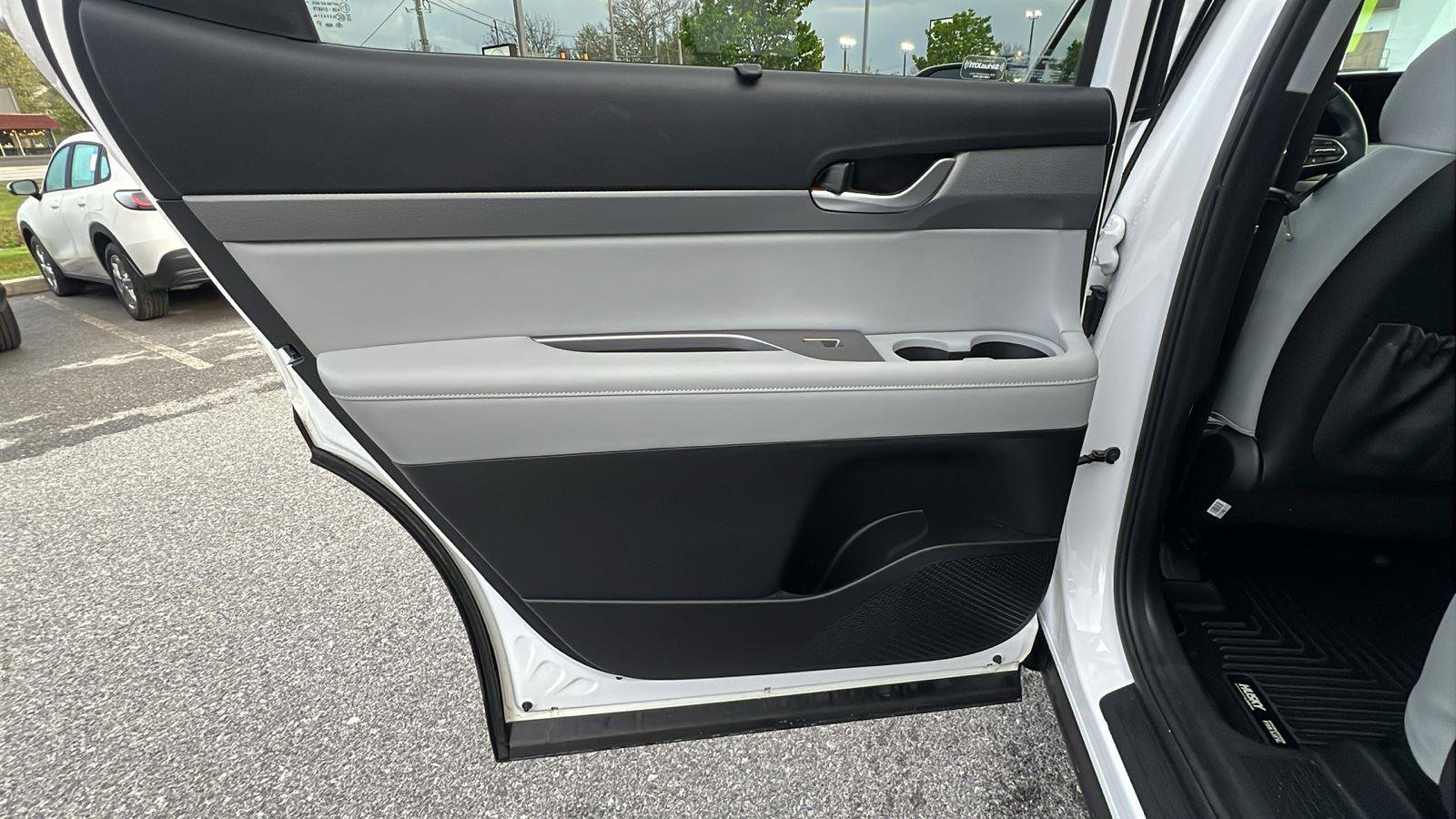 Used 2021 Hyundai Palisade SEL w/ Premium Package image 19