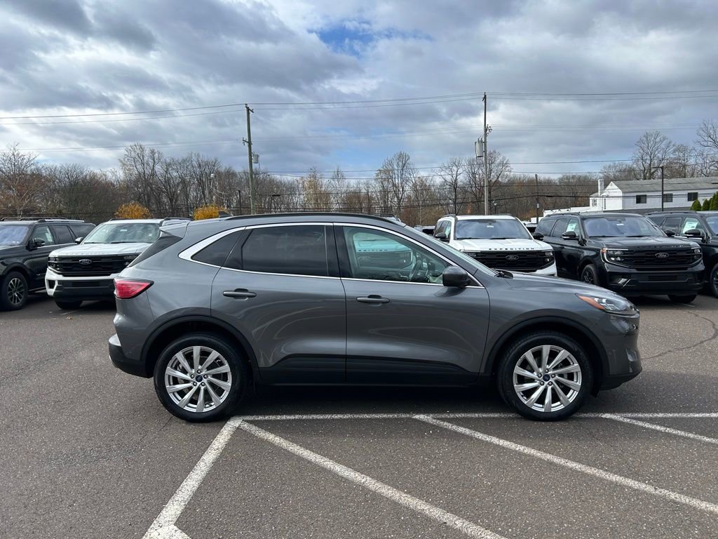 Certified 2022 Ford Escape Titanium w/ Titanium Elite Package image 4