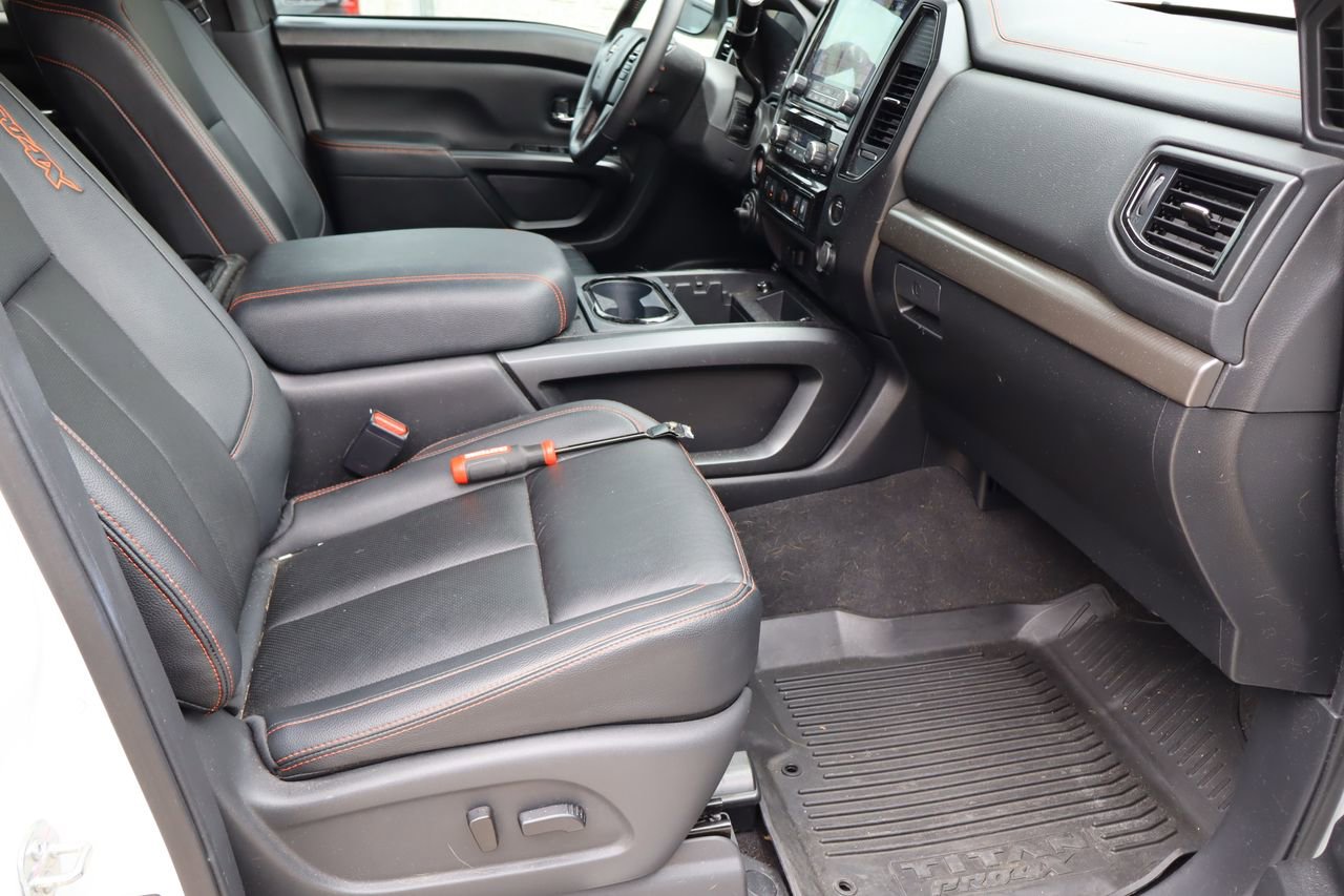 Used 2024 Nissan Titan PRO-4X w/ Pro-4x Convenience Package image 17