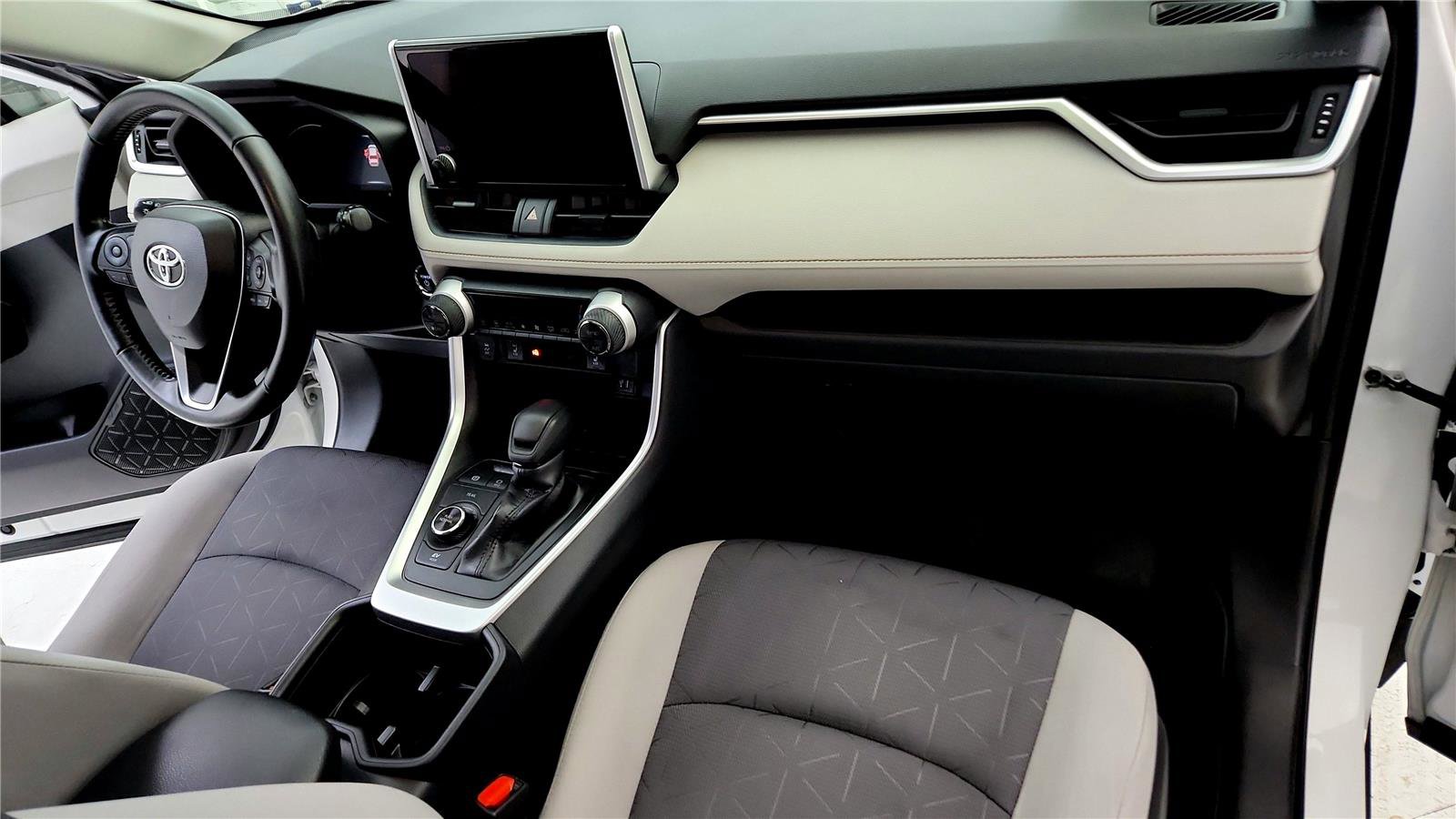 Certified 2023 Toyota RAV4 XLE w/ Convenience Package image 16