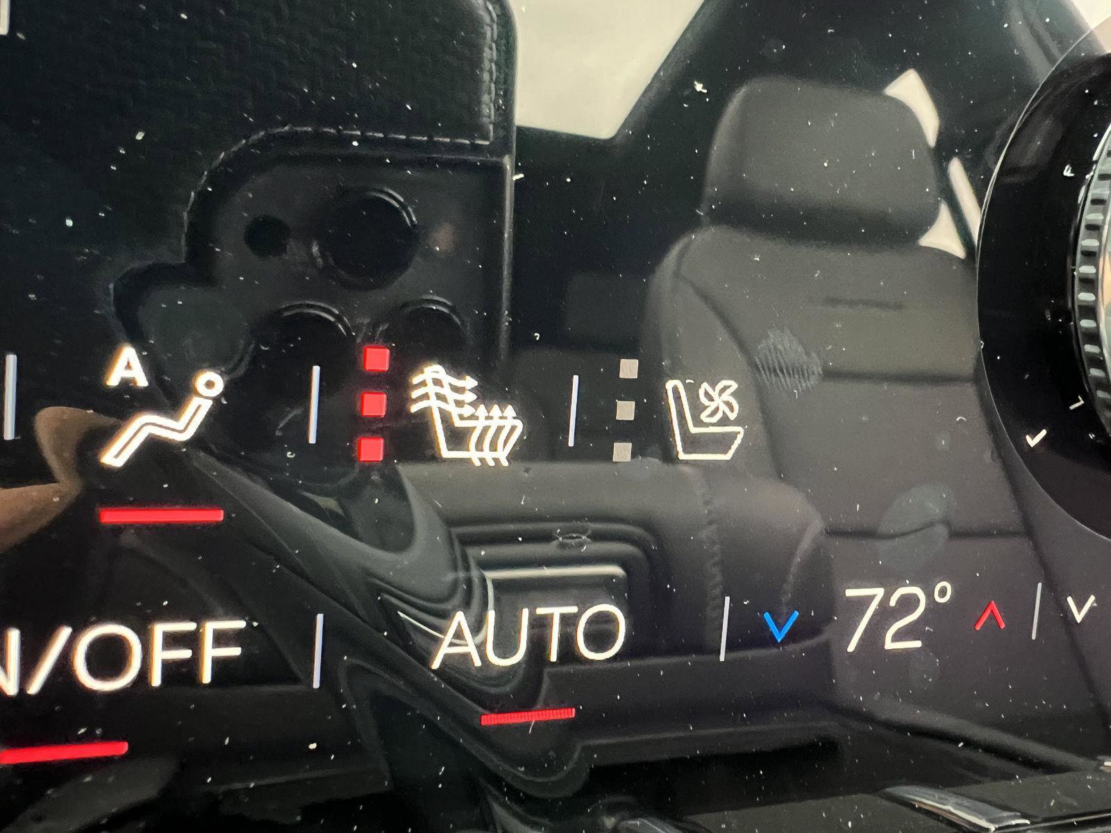 New 2026 GMC Yukon Denali w/ Sun & Power Step Package image 33