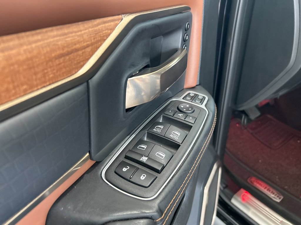 Used 2023 RAM 2500 Limited AWD/4WD image 46