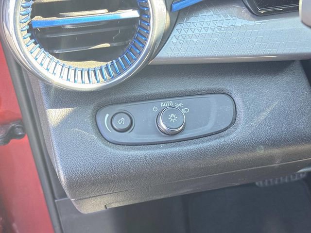 Certified 2024 Chevrolet Trax LT w/ Driver Confidence Package image 24