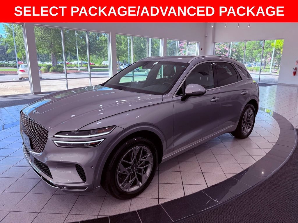 Used 2022 Genesis GV70 2.5T w/ Advanced Package AWD/4WD image 3