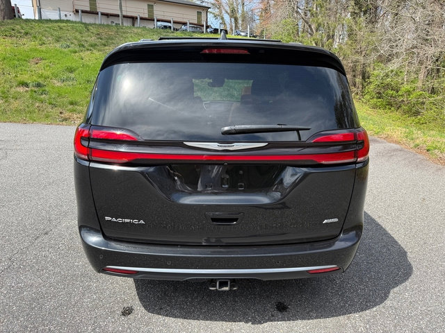 Used 2022 Chrysler Pacifica Pinnacle AWD/4WD image 7