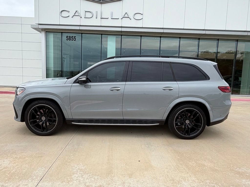 Used 2024 Mercedes-Benz GLS 580 4MATIC image 2