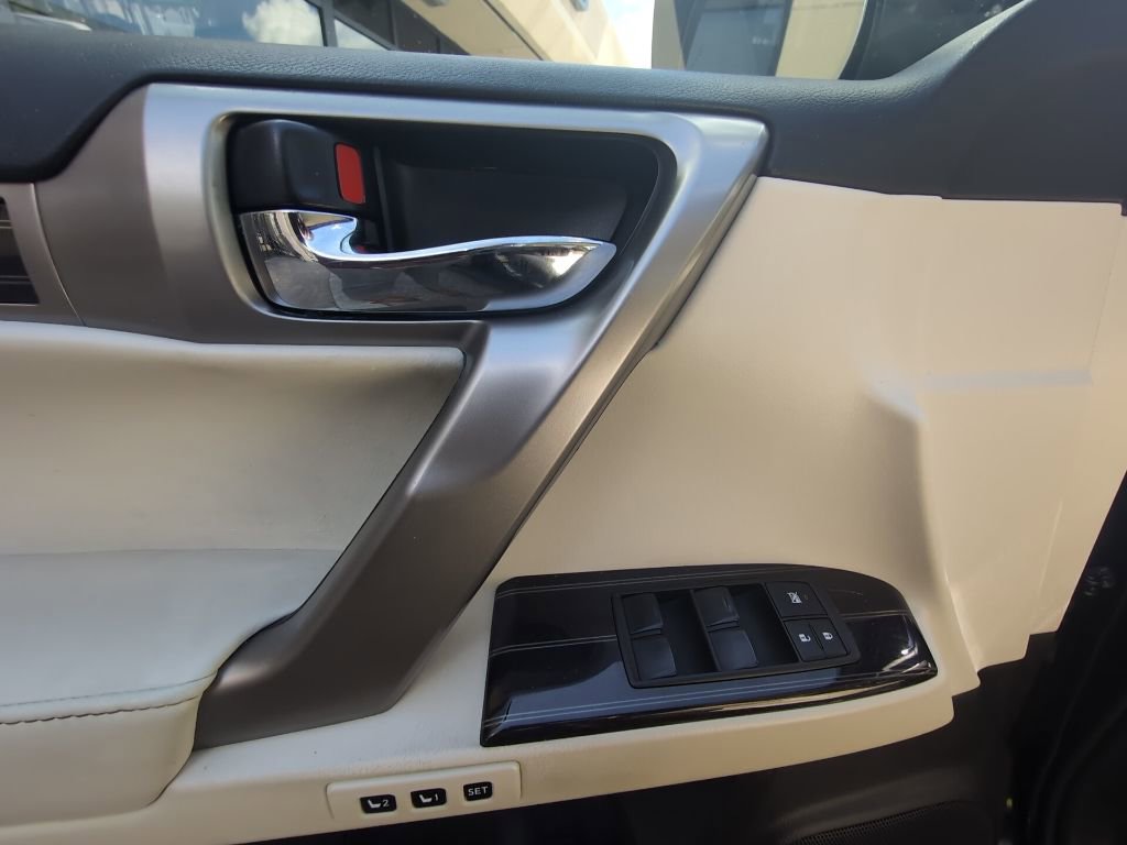 Certified 2020 Lexus GX 460 Luxury w/ Accessory Package image 13