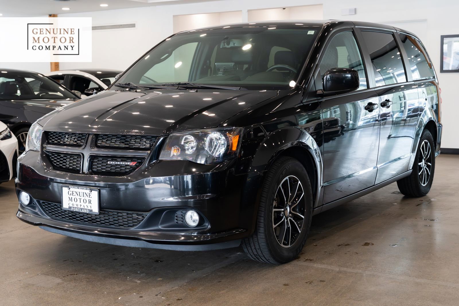Used 2018 Dodge Grand Caravan GT FWD image 1