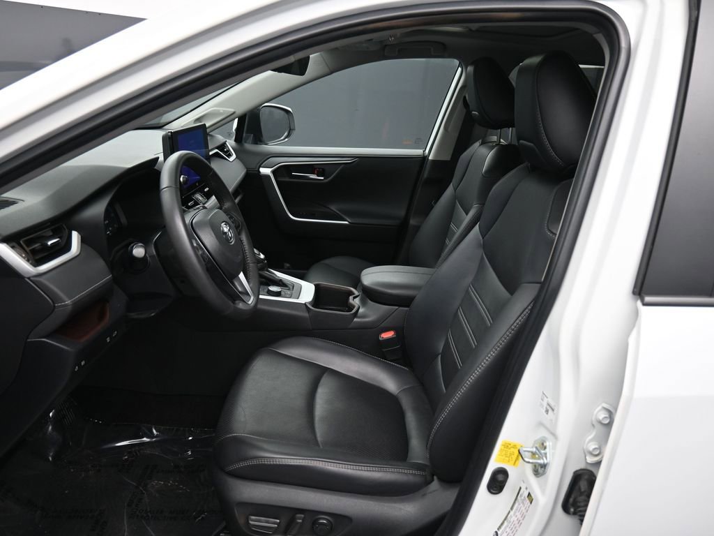 Used 2023 Toyota RAV4 Limited AWD/4WD image 19