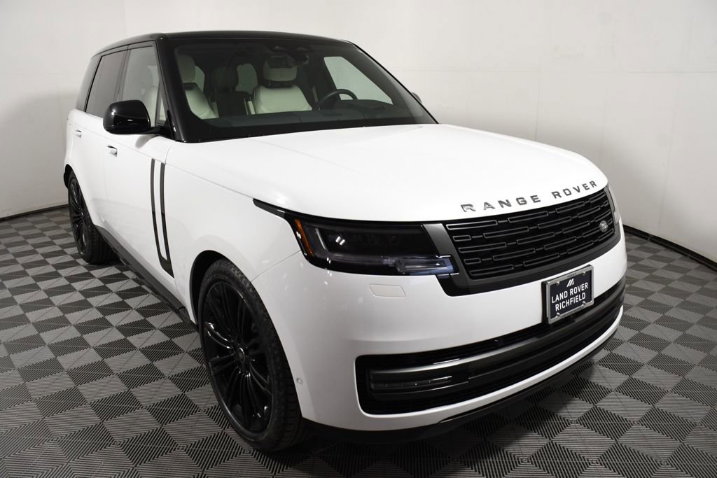 Used 2024 Land Rover Range Rover SE image 9
