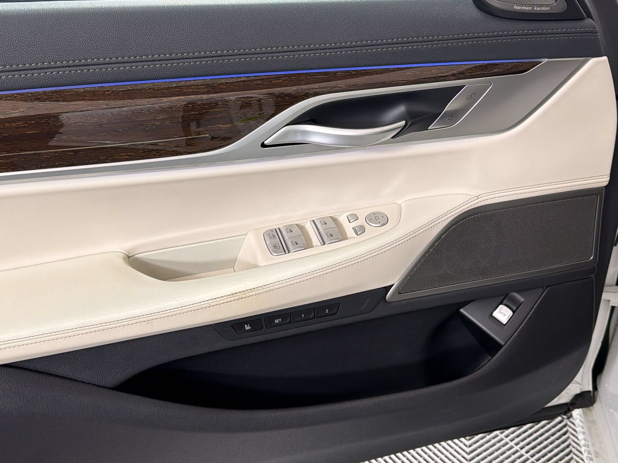 Used 2020 BMW 740i RWD image 15
