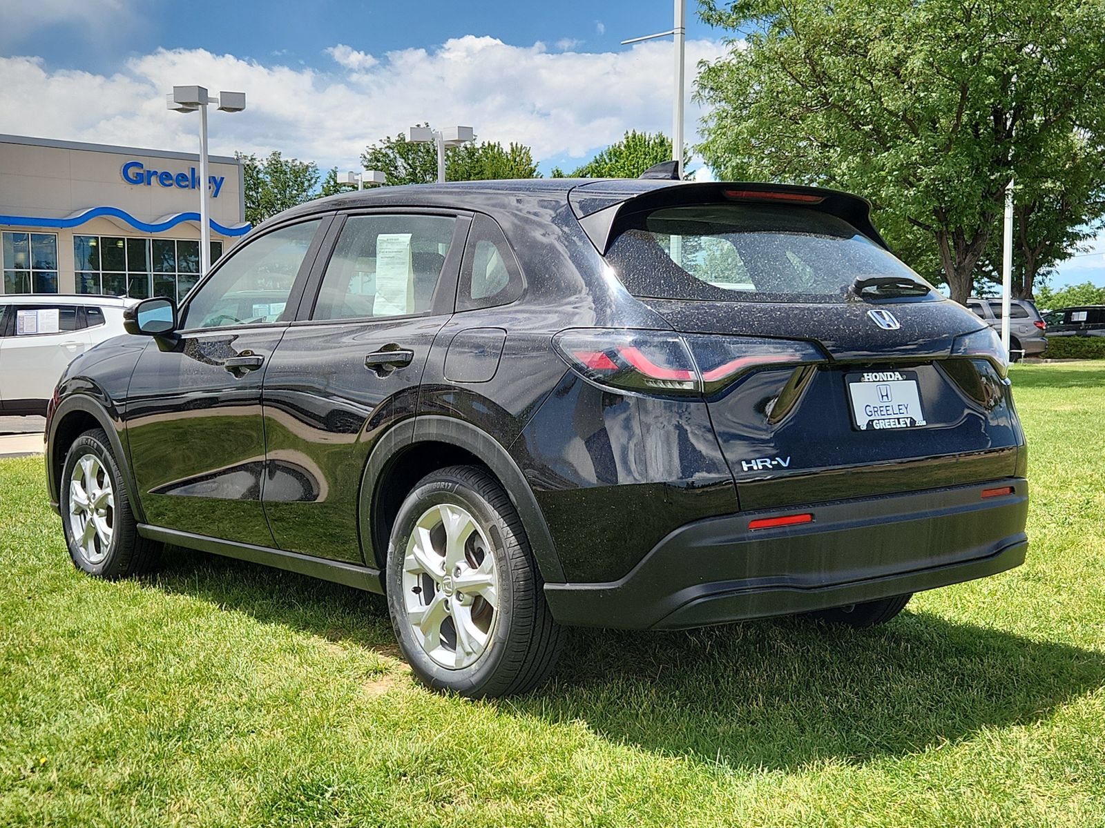 Used 2023 Honda HR-V LX image 3