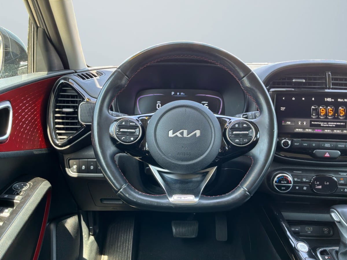 Used 2023 Kia Soul GT-Line FWD image 10