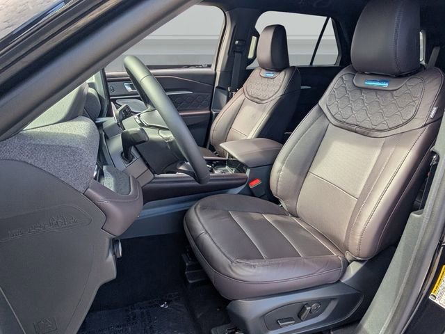 New 2026 Ford Explorer Platinum w/ LUX Leather Package AWD/4WD image 4