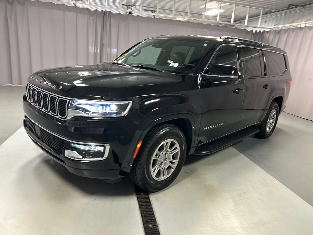 Used 2024 Jeep Wagoneer L 4WD image 3