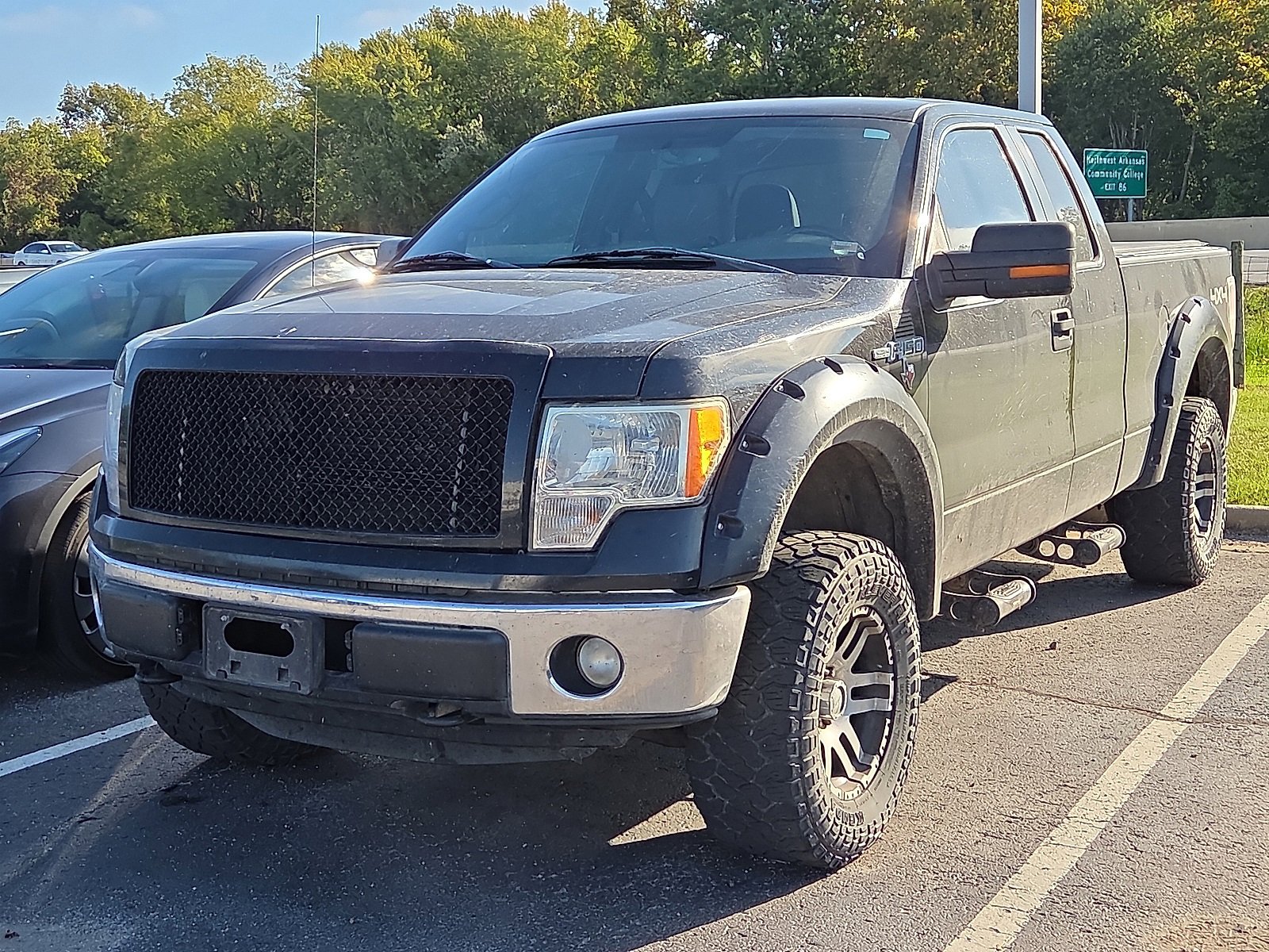 Used 2012 Ford F150 XLT w/ XLT Convenience Pkg image 2