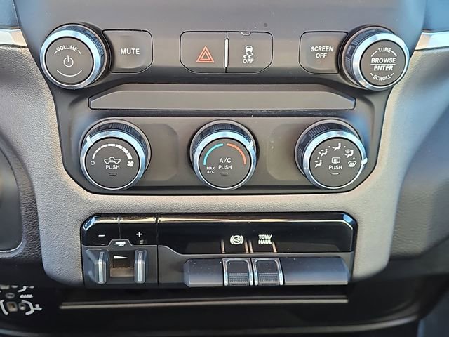 Used 2024 RAM 2500 Big Horn AWD/4WD image 22