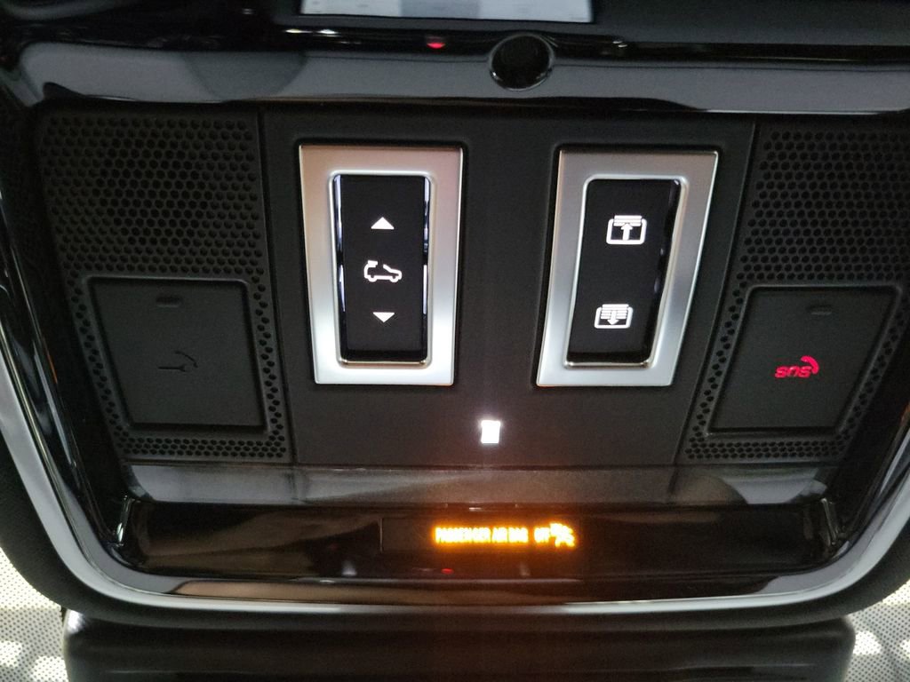 New 2026 Land Rover Range Rover Velar Dynamic SE image 21