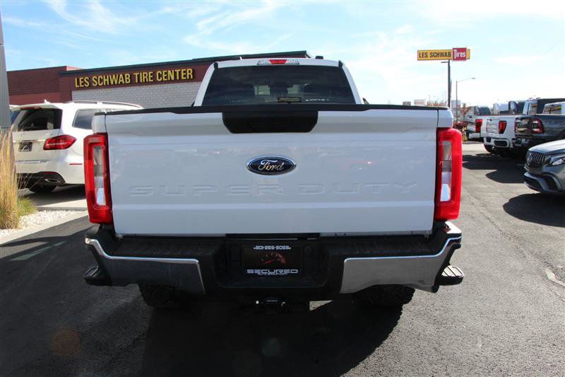 Used 2023 Ford F350 XLT w/ FX4 Off-Road Package image 8