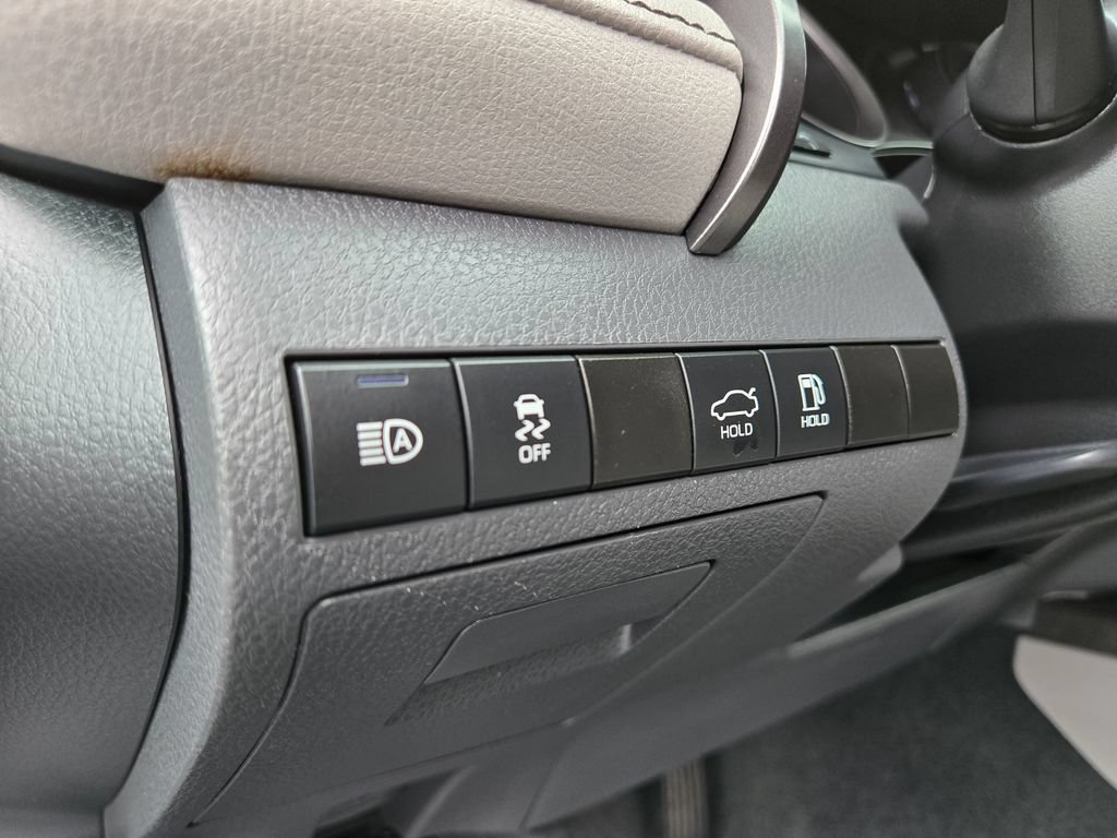 Used 2023 Toyota Camry SE FWD image 18