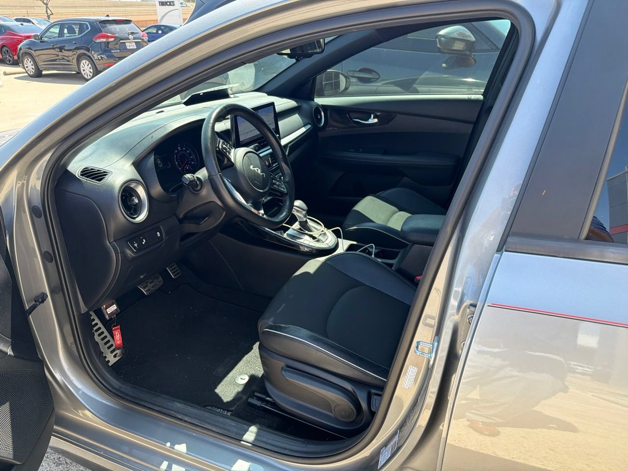 Used 2022 Kia Forte GT-Line w/ GT-Line Technology Package FWD image 7