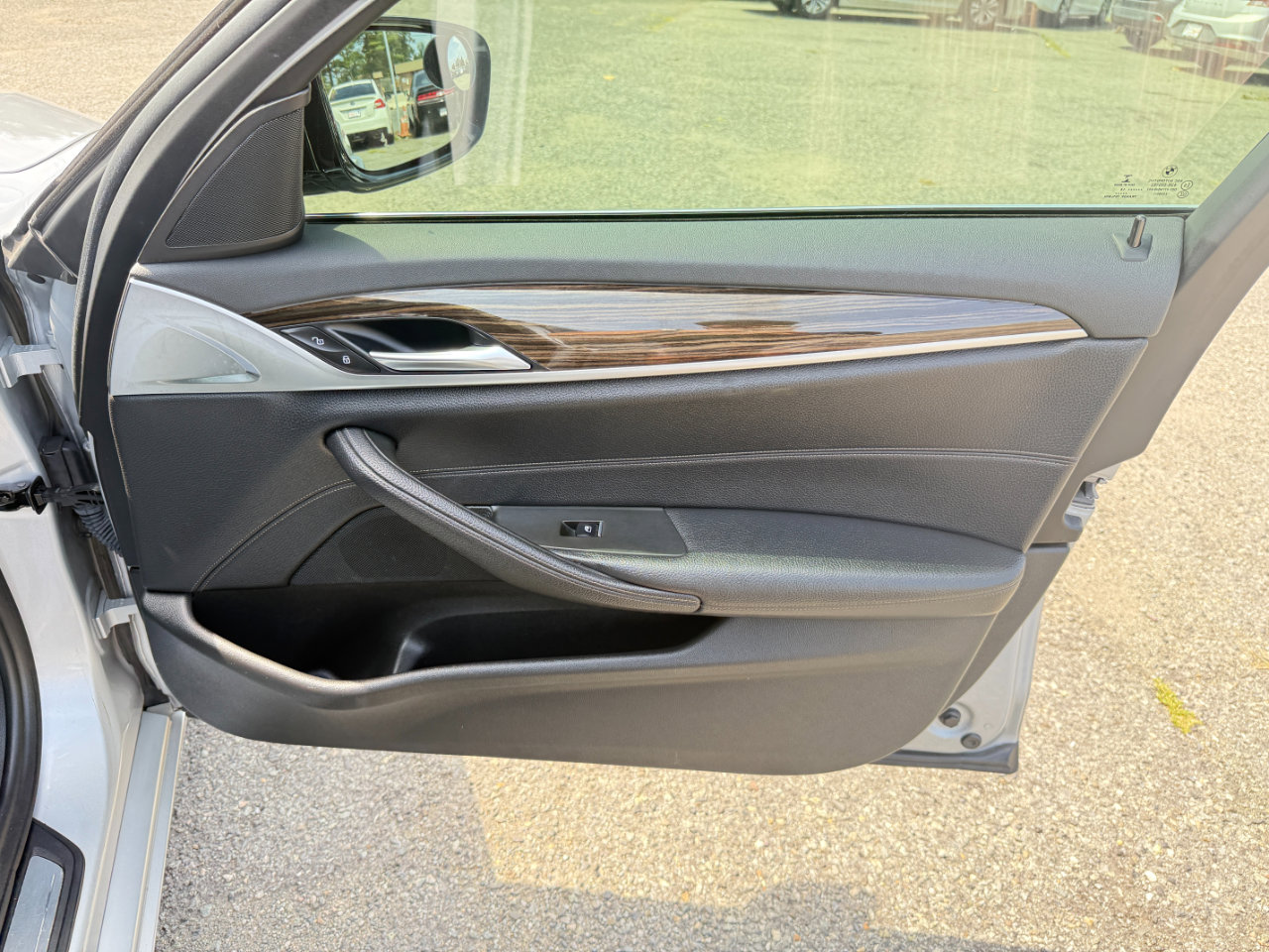 Used 2018 BMW 530i xDrive w/ Premium Package image 46