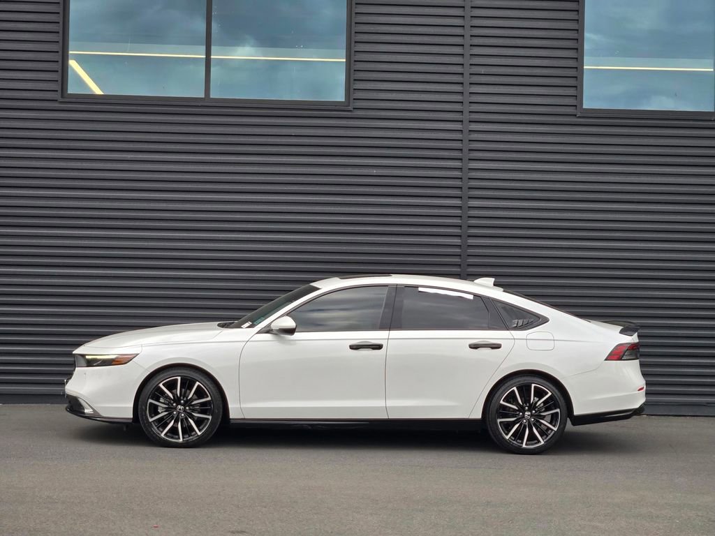 Used 2023 Honda Accord Touring image 7