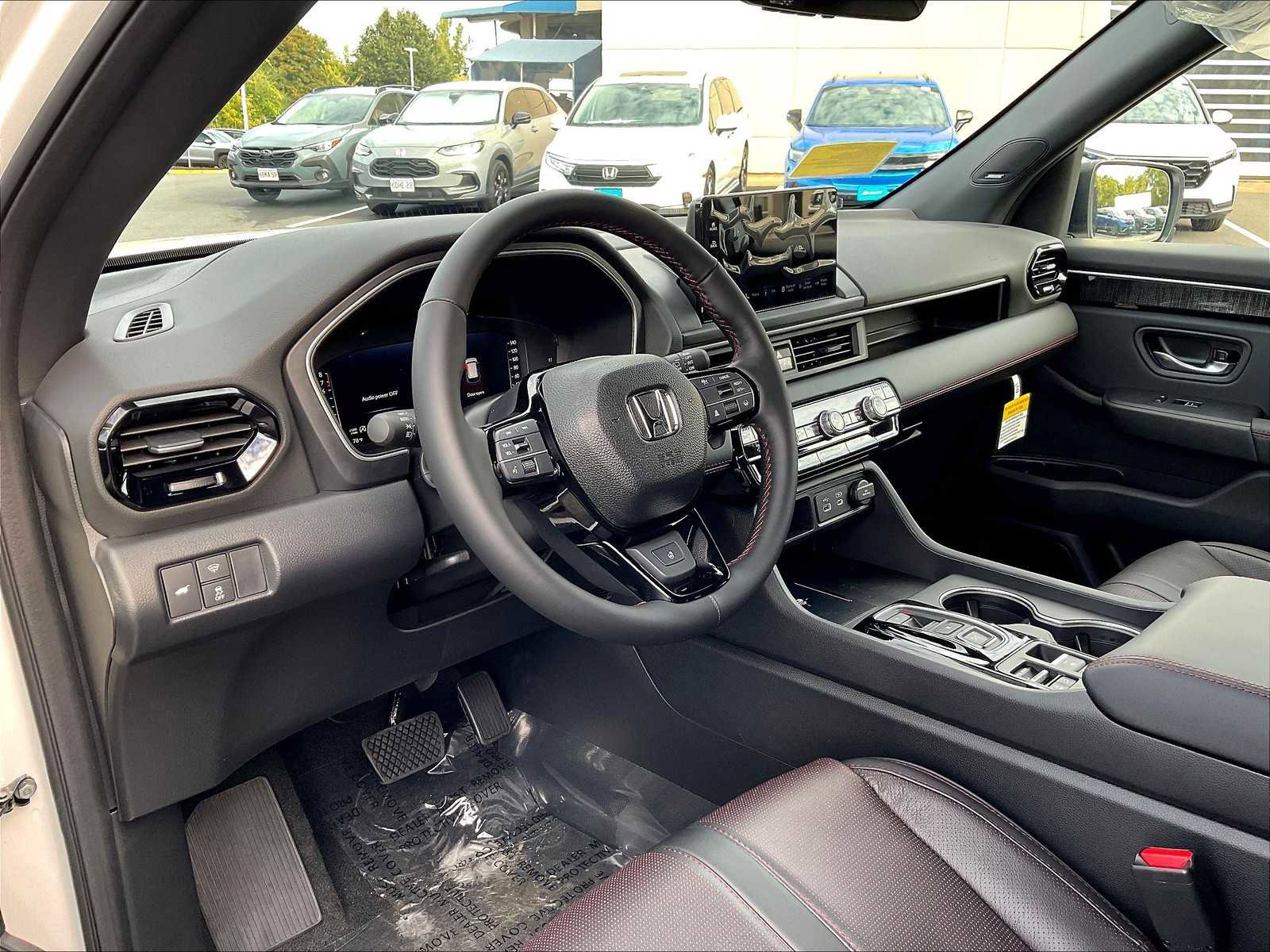 New 2025 Honda Pilot Black Edition image 9