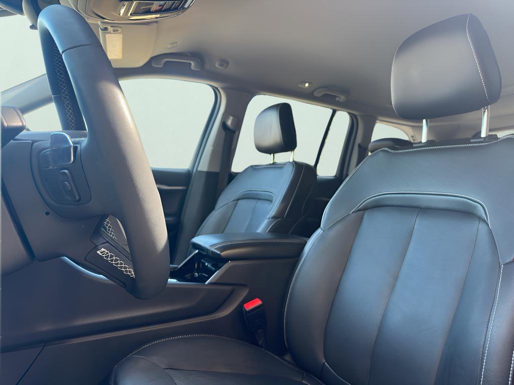 Used 2023 Jeep Grand Cherokee Limited w/ Black Appearance Package image 11