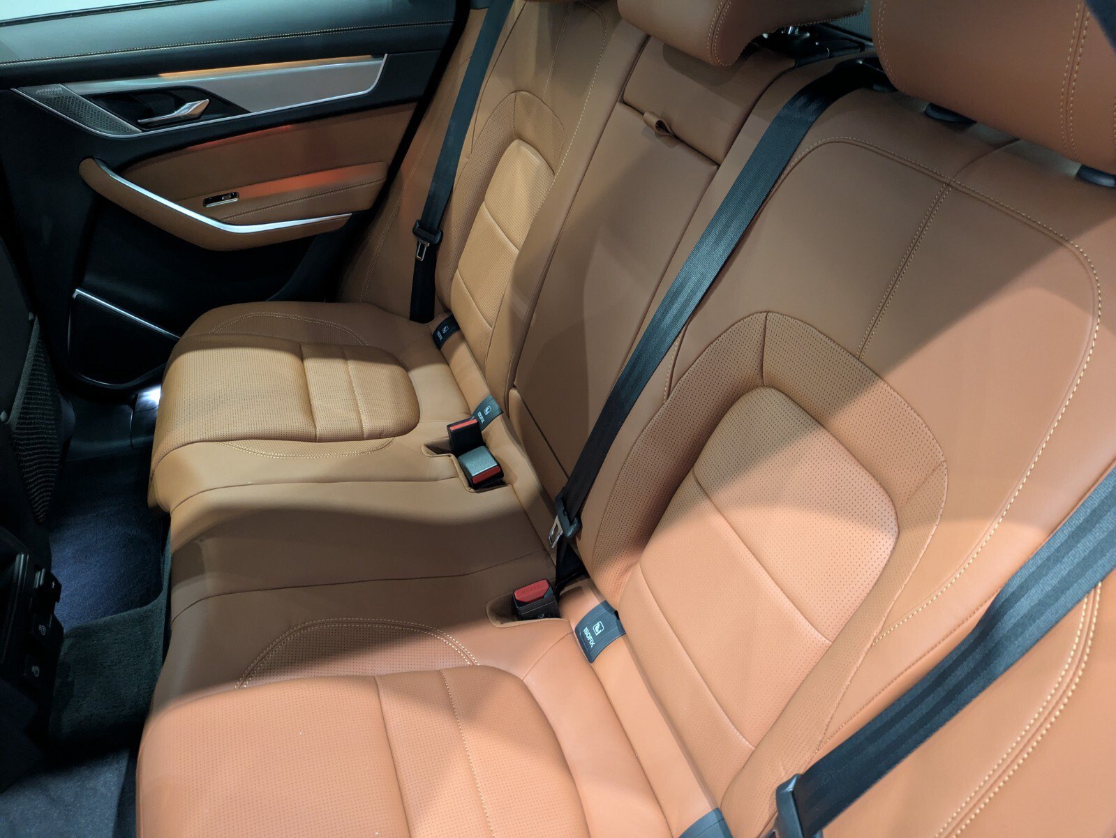 New 2026 Jaguar F-PACE R-Dynamic S AWD/4WD image 13
