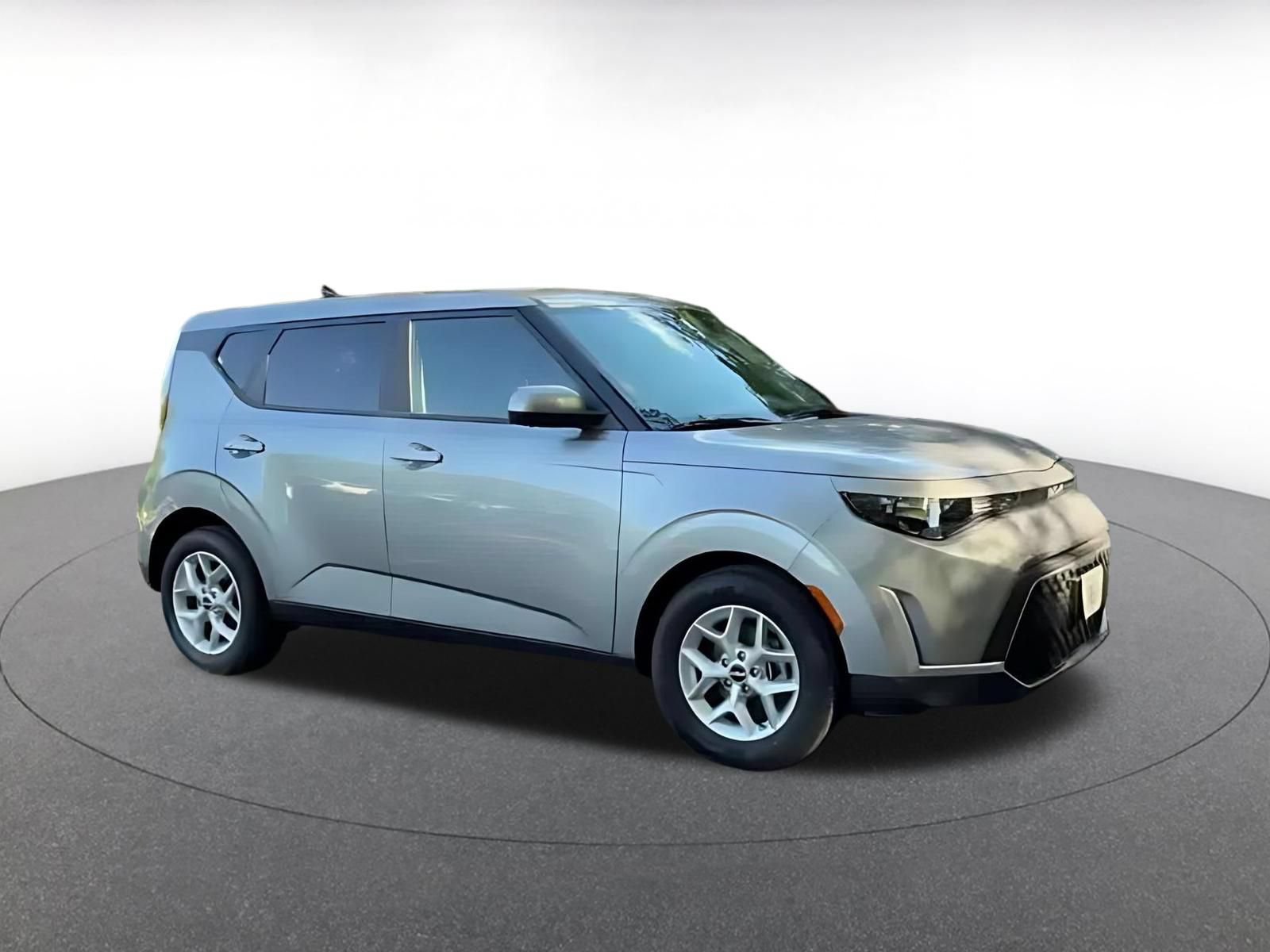 Used 2025 Kia Soul LX w/ LX Technology Package FWD video 2