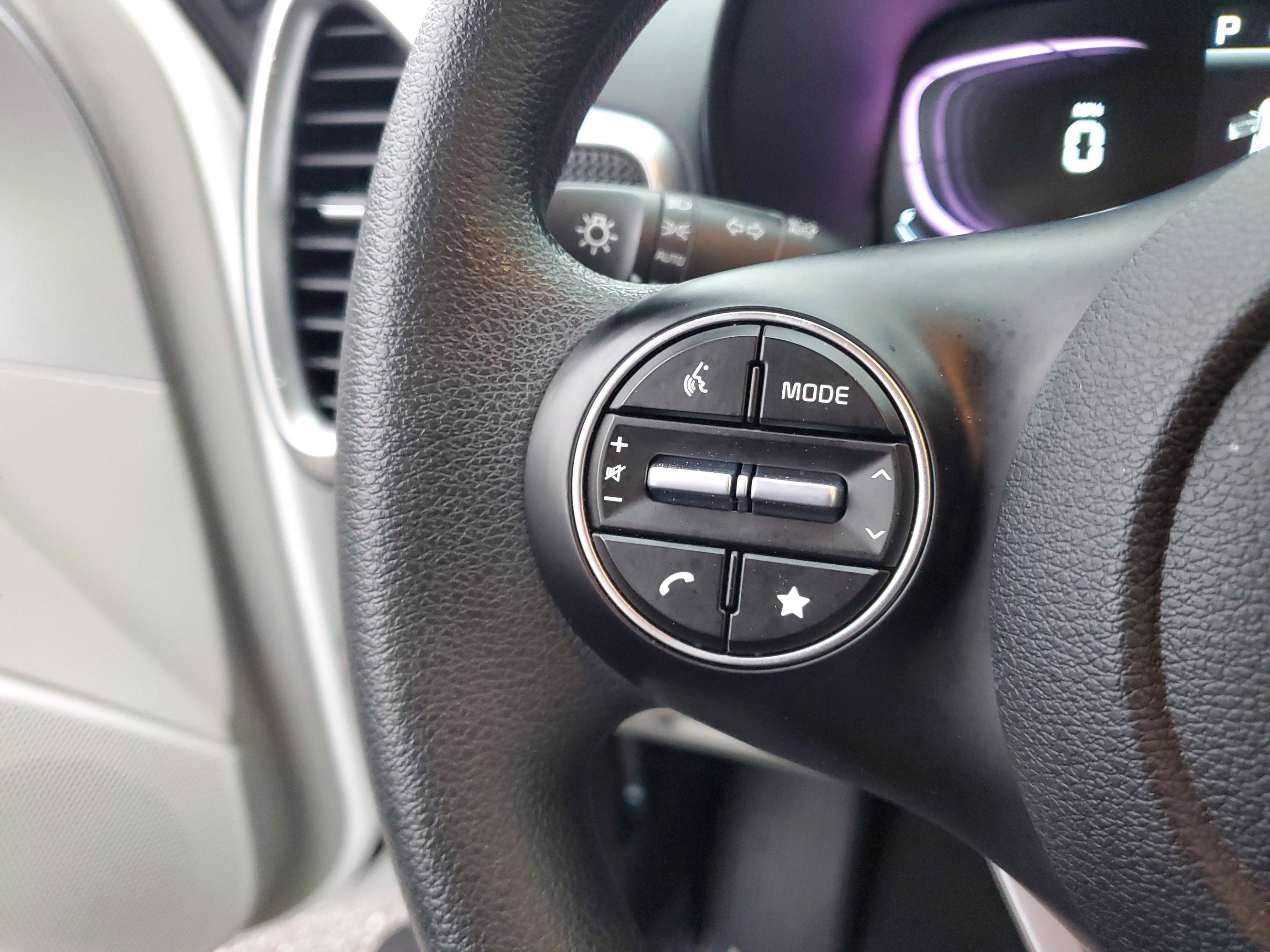 Certified 2025 Kia Soul LX image 28