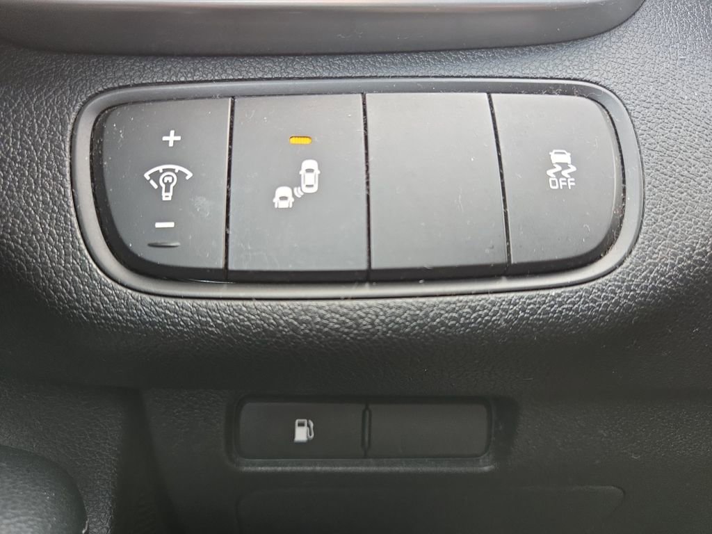 Certified 2019 Kia Sorento LX w/ LX Convenience Package image 20