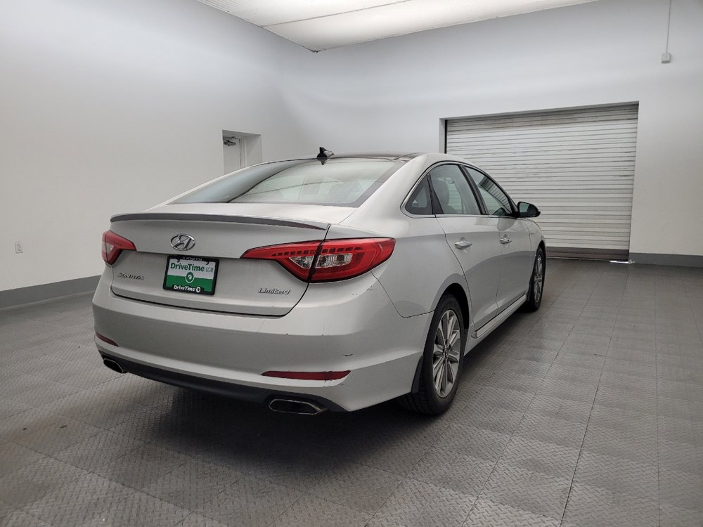 Used 2016 Hyundai Sonata Limited w/ Option Group 04 FWD image 9