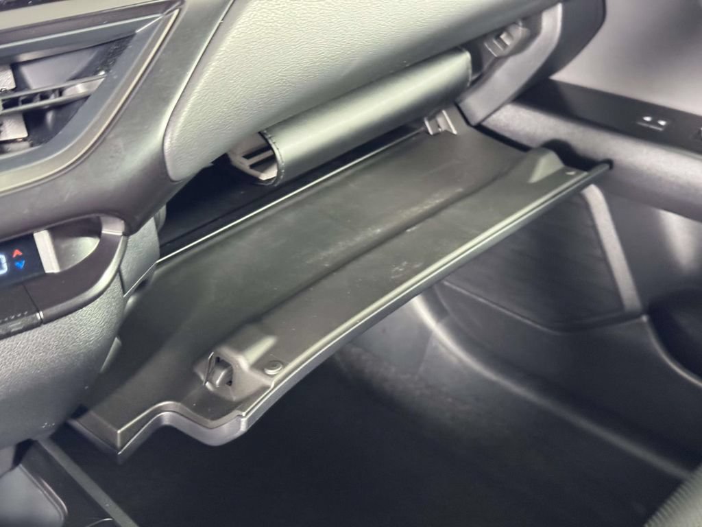 Used 2024 Lexus UX 250h AWD w/ Premium Package image 31