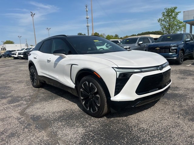 New 2025 Chevrolet Blazer EV RS image 1