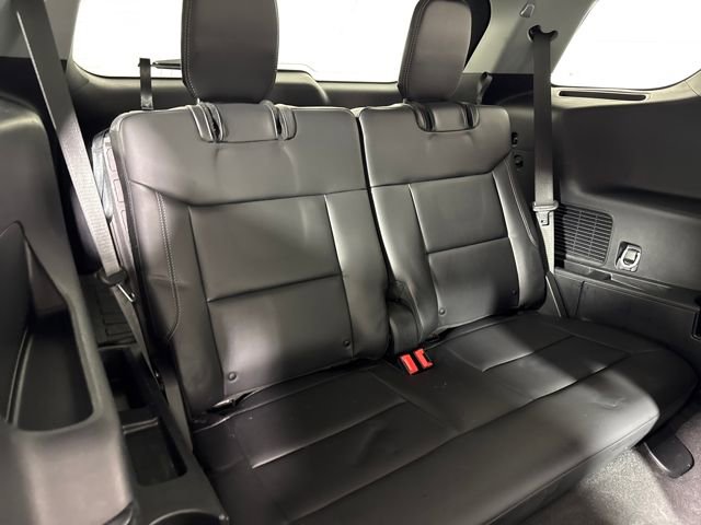 Used 2023 Ford Explorer XLT w/ Equipment Group 202A image 13
