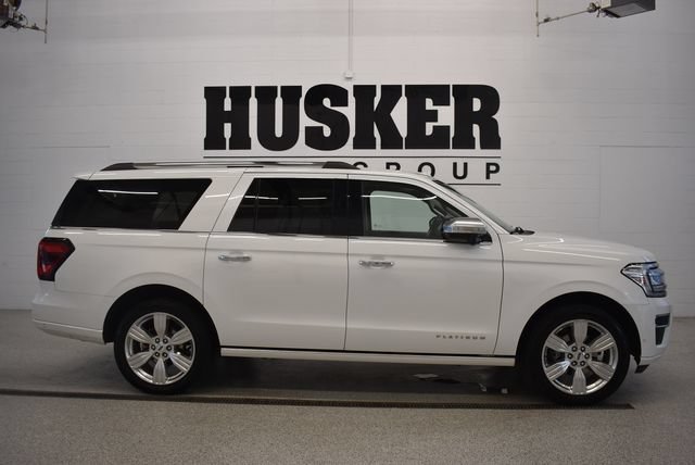 Used 2024 Ford Expedition Max Platinum AWD/4WD image 2