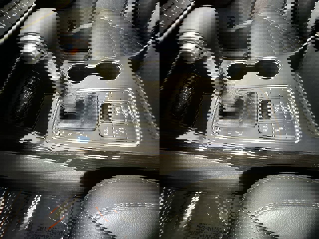 Used 2019 Kia Sorento EX w/ EX Touring Package image 24