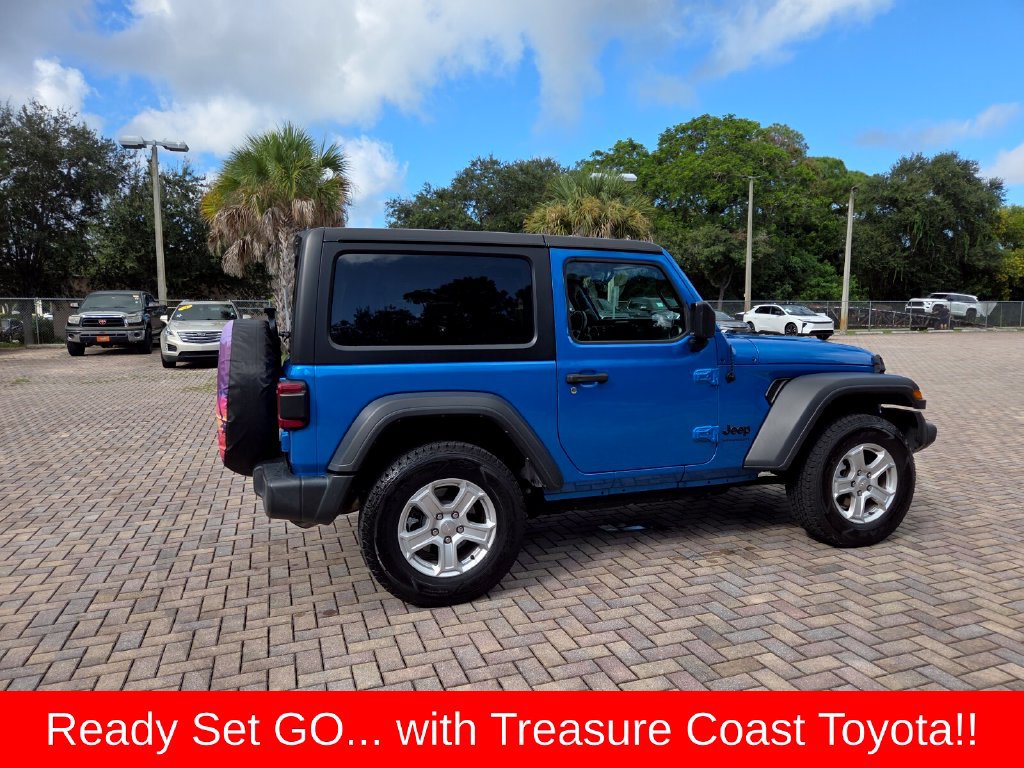 Used 2022 Jeep Wrangler Sport AWD/4WD image 15
