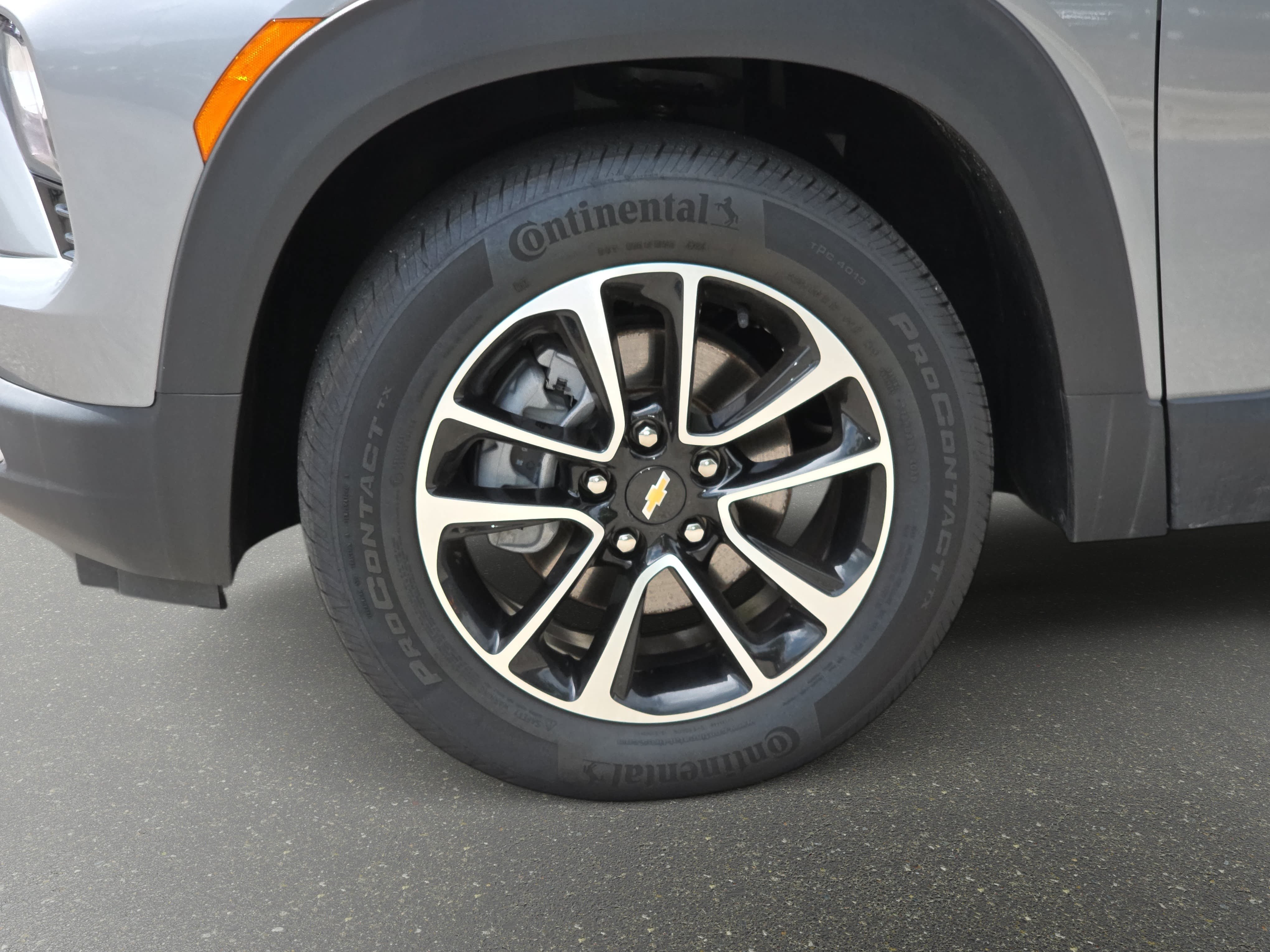 Used 2025 Chevrolet TrailBlazer LT AWD/4WD image 29
