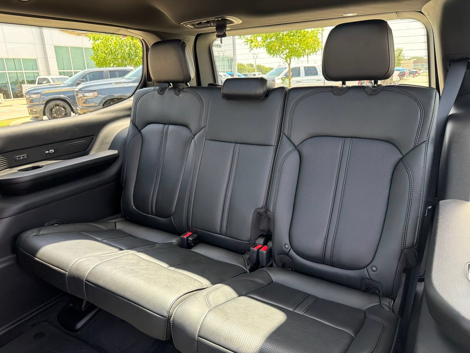 New 2026 Jeep Grand Wagoneer Limited AWD/4WD image 17