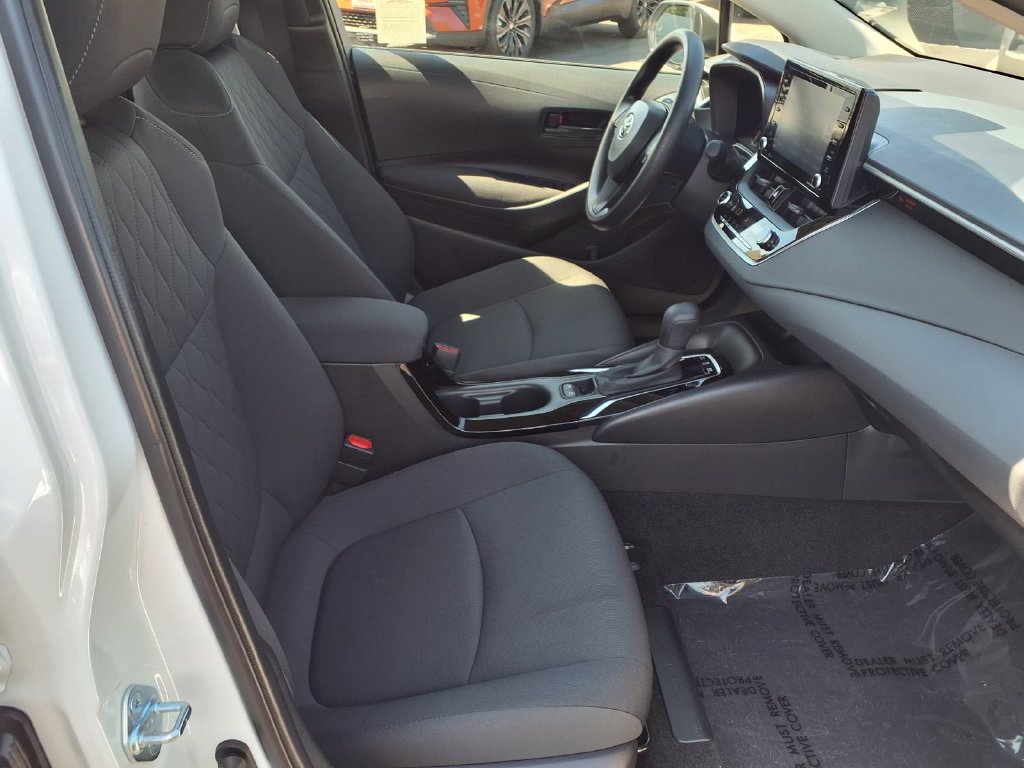 Certified 2022 Toyota Corolla LE w/ Carpet Mat Package (TMS) FWD image 34