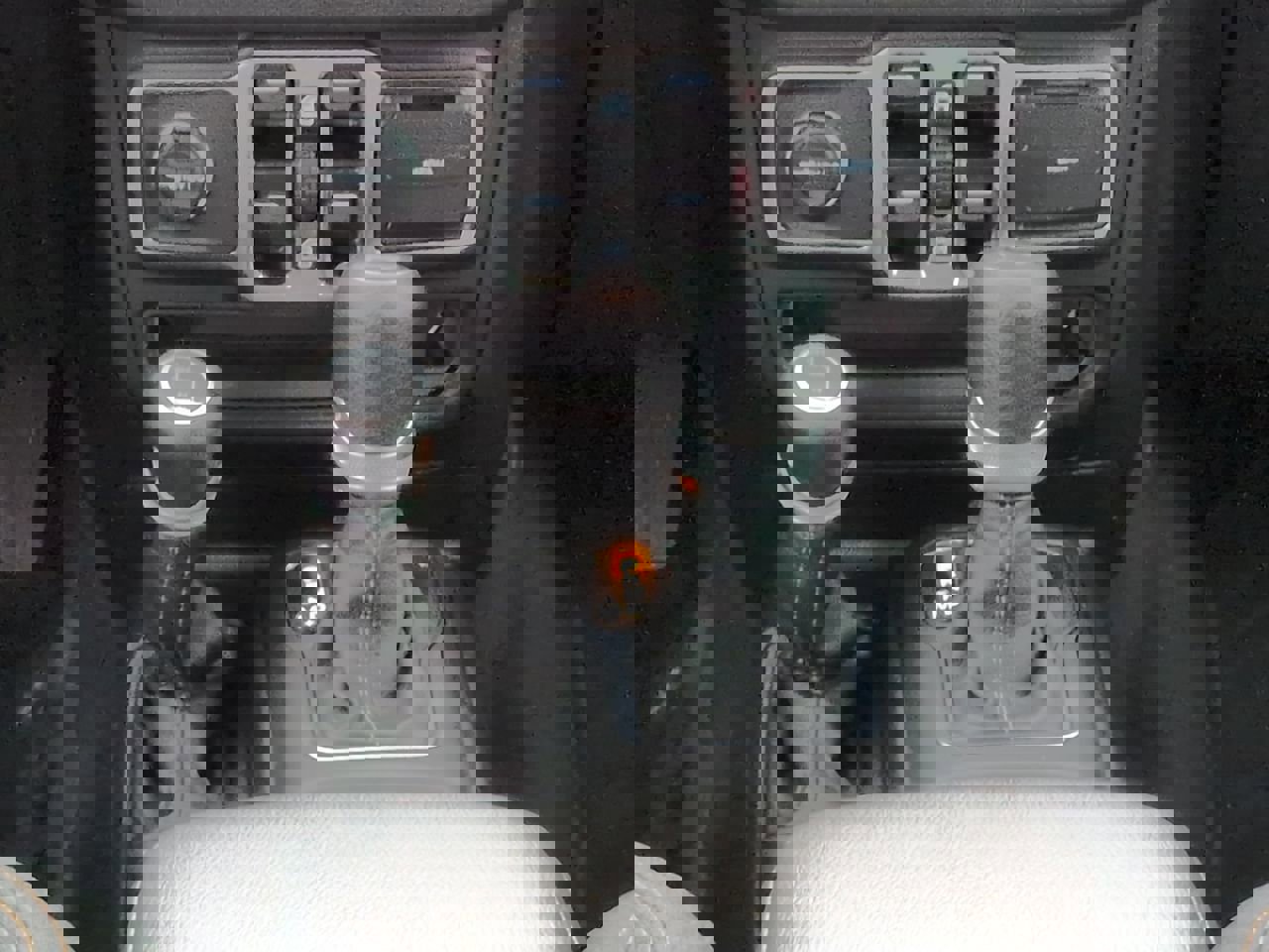 Certified 2025 Jeep Wrangler Sport image 18